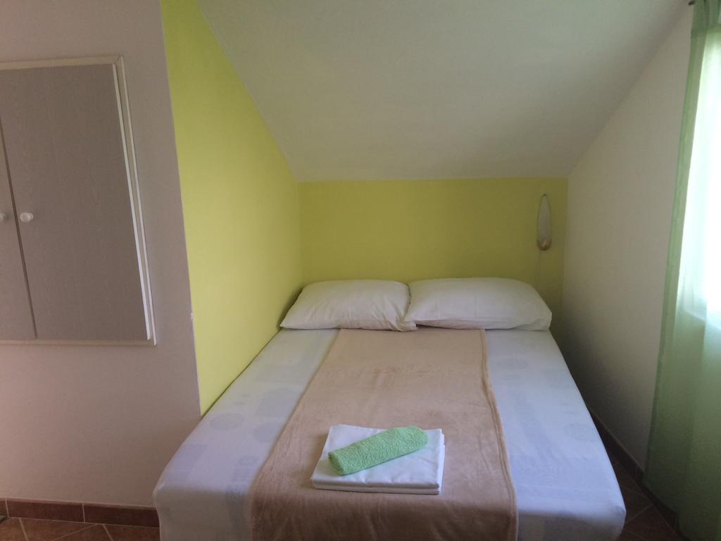 Apartments Nina Omišalj Eksteriør billede
